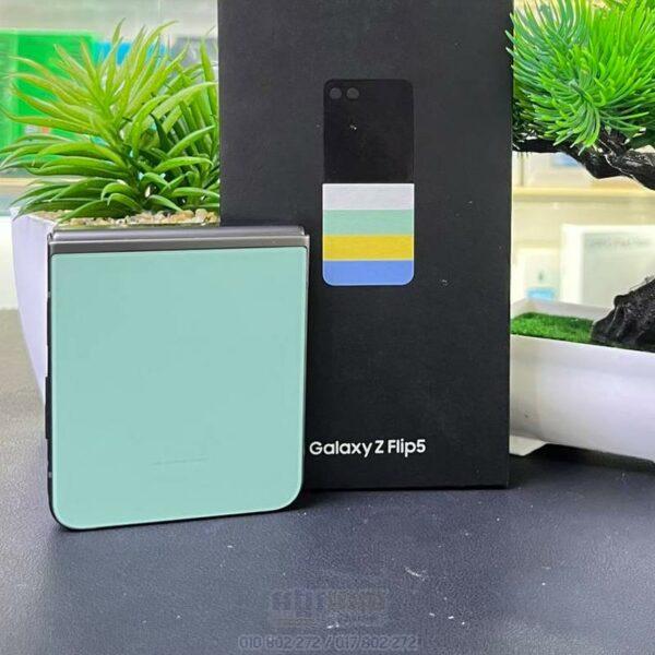 Used Galaxy Z Flip5​ 256G Special Edition Green (99%)