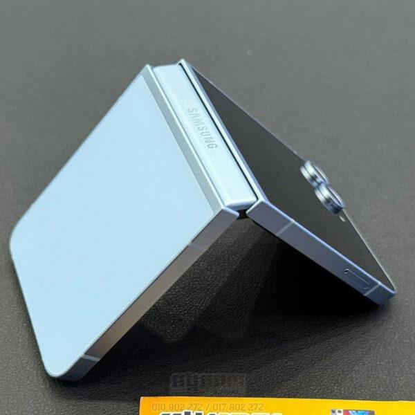 Used Galaxy Z Flip 6 256G (99%) - Image 3