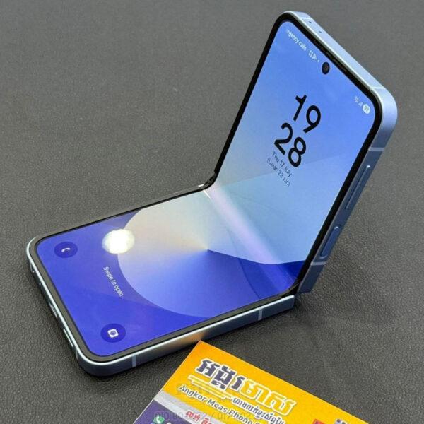 Used Galaxy Z Flip 6 256G (99%) - Image 4